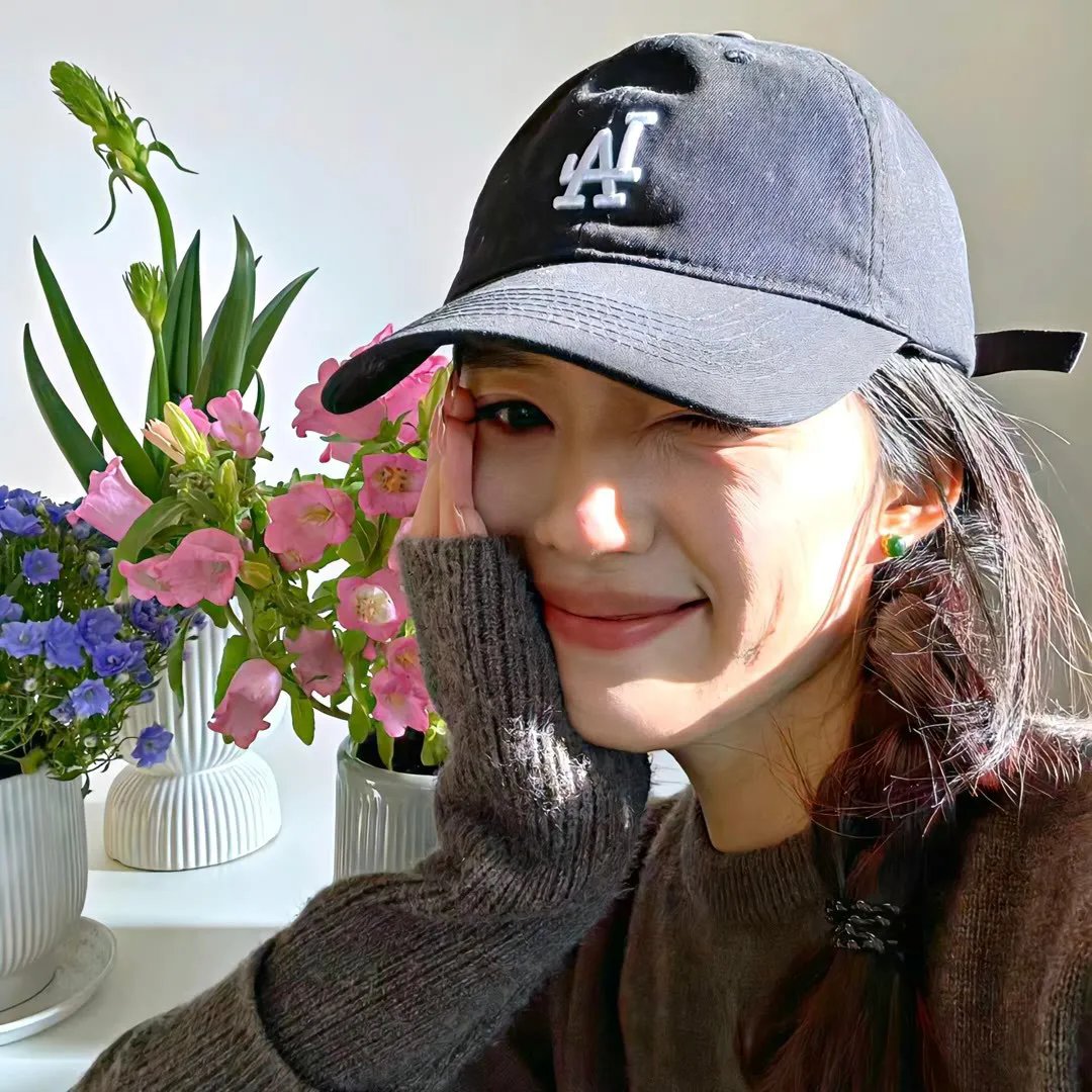老师！是裂口女！